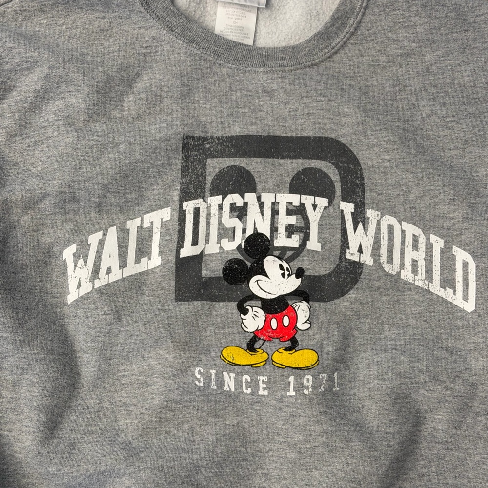 Disney Crewneck - Picture 2 of 7